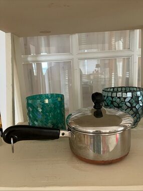 Revere Ware 1 1/2 Pint Stainless Steel Copper Bottom Saucepan & Lid